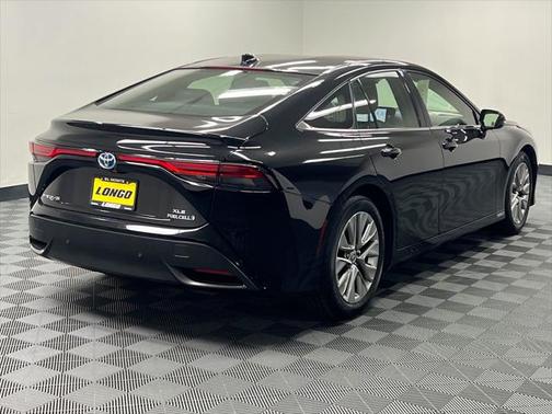 2021 Toyota Mirai Base