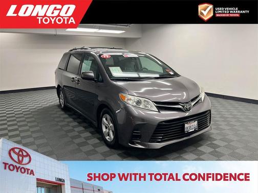 2019 Toyota Sienna LE