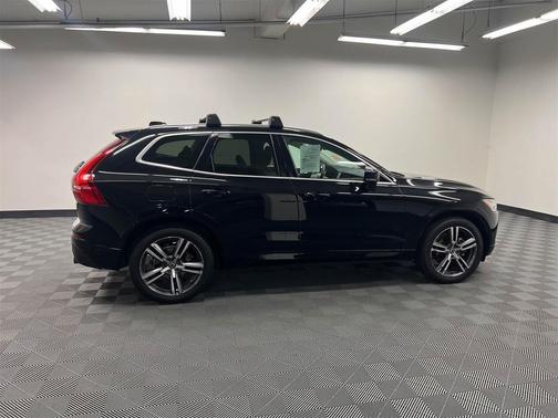 2019 Volvo XC60 T5 Momentum