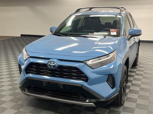 2022 Toyota RAV4 Hybrid SE