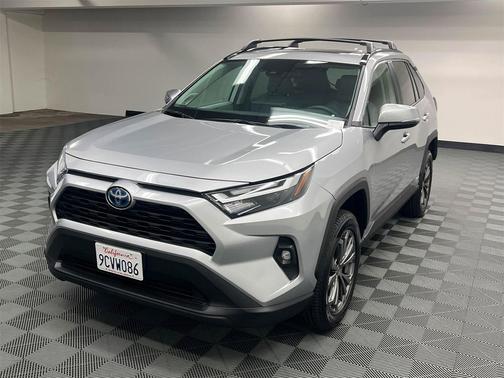 2022 Toyota RAV4 Hybrid XLE Premium