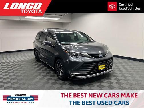 2025 Toyota Sienna Platinum 7 Passenger