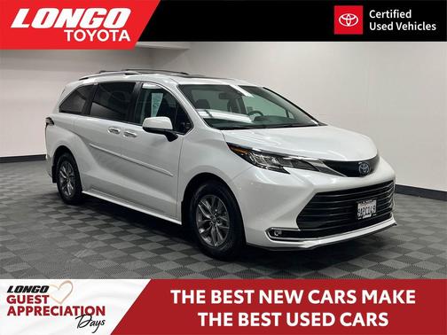 2022 Toyota Sienna XLE