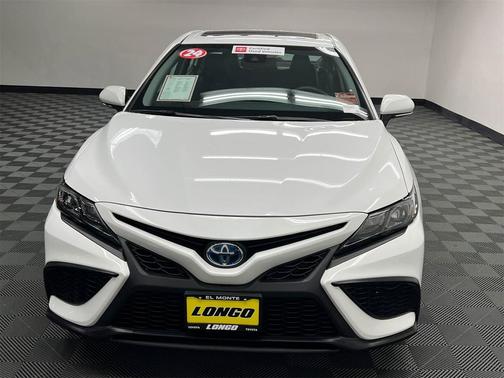 2024 Toyota Camry Hybrid SE