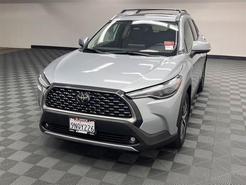 2024 Toyota Corolla Cross XLE