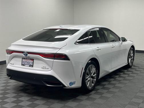 2021 Toyota Mirai Base