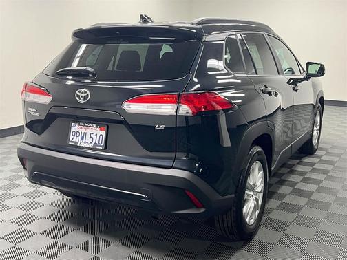 2025 Toyota Corolla Cross LE