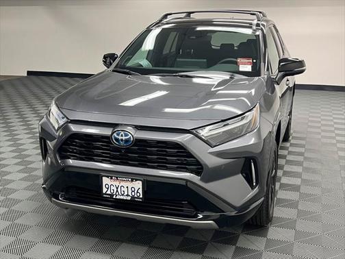2023 Toyota RAV4 Hybrid SE