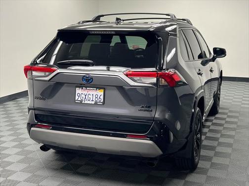 2023 Toyota RAV4 Hybrid SE