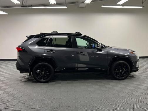 2023 Toyota RAV4 Hybrid SE