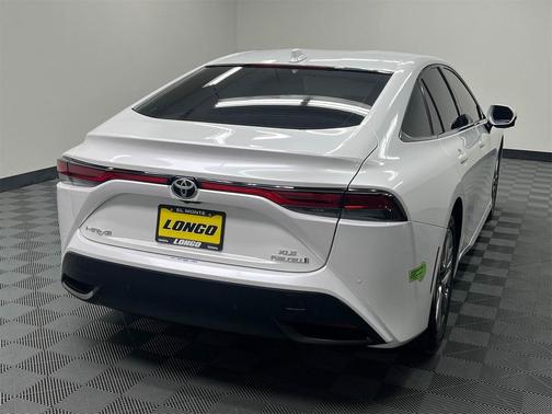 2023 Toyota Mirai Base