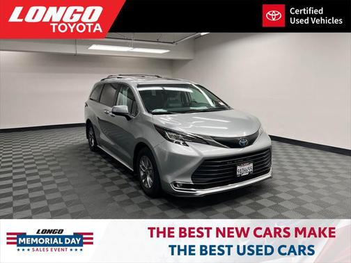 2022 Toyota Sienna XLE 8 Passenger