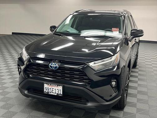 2022 Toyota RAV4 Hybrid XLE Premium