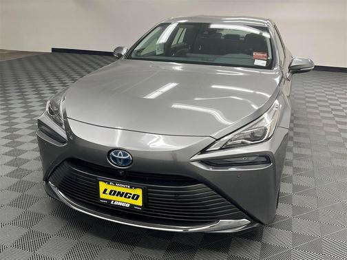 2022 Toyota Mirai Base