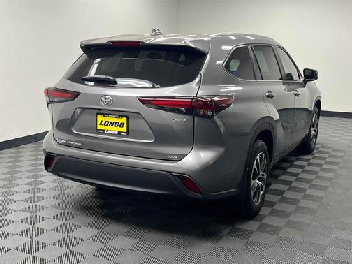 2025 Toyota Highlander Hybrid XLE