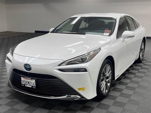 2022 Toyota Mirai Base