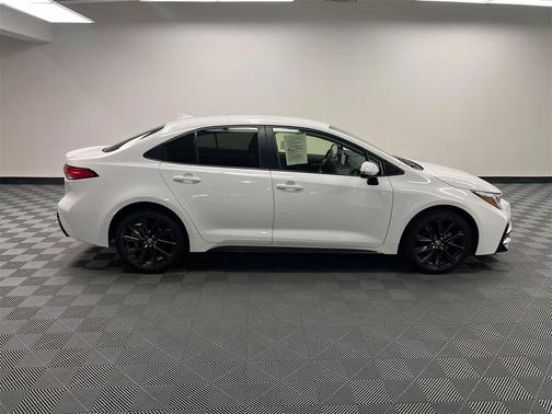 2024 Toyota Corolla Hybrid SE