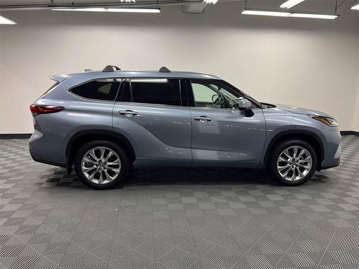 2022 Toyota Highlander Hybrid Limited