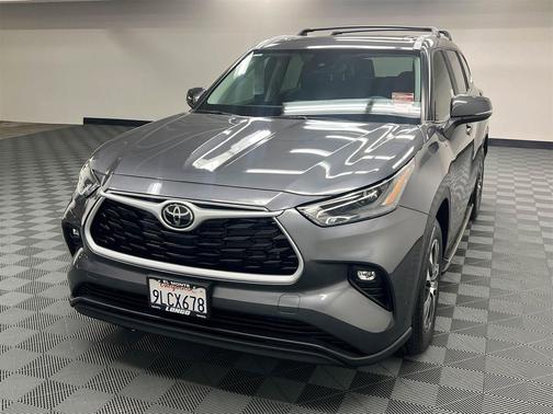 2024 Toyota Highlander XLE