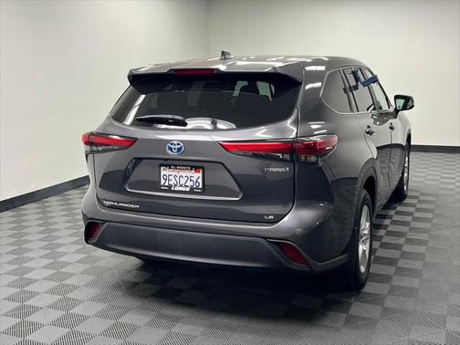 2023 Toyota Highlander Hybrid LE