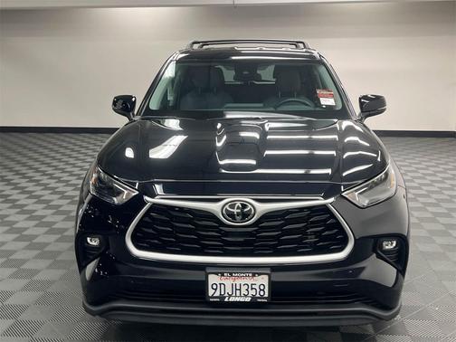2022 Toyota Highlander LE