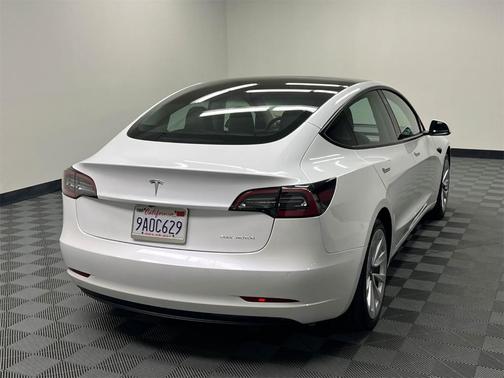 2022 Tesla Model 3 Long Range