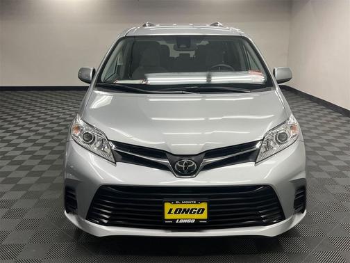 2019 Toyota Sienna LE