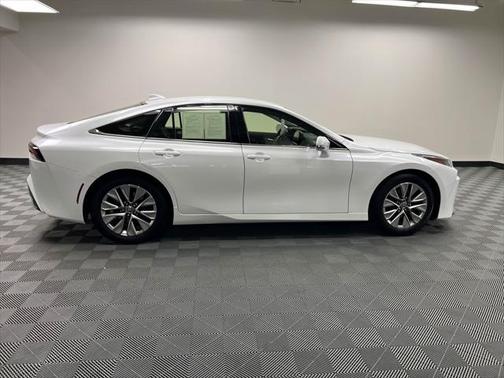 2022 Toyota Mirai Base
