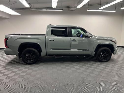 2025 Toyota Tundra Hybrid Platinum