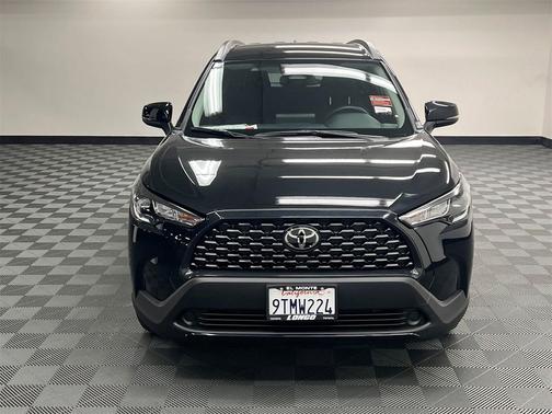 2025 Toyota Corolla Cross LE