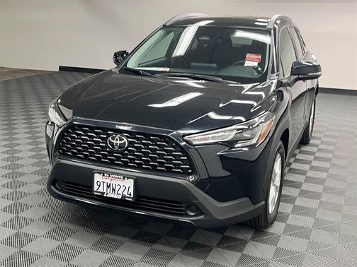 2025 Toyota Corolla Cross LE