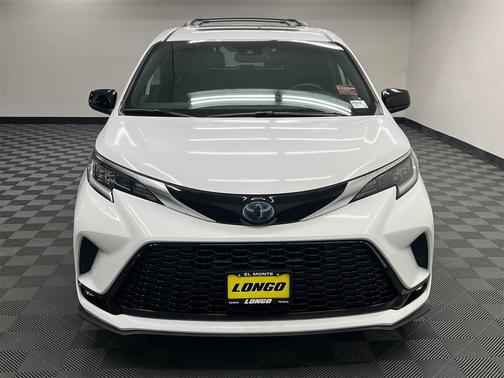 2021 Toyota Sienna XSE 7 Passenger