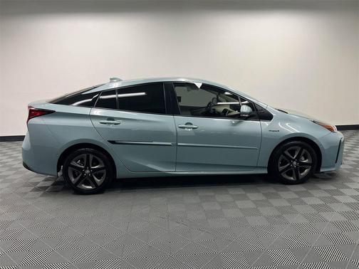 2021 Toyota Prius XLE
