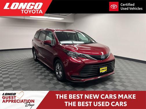 2024 Toyota Sienna LE