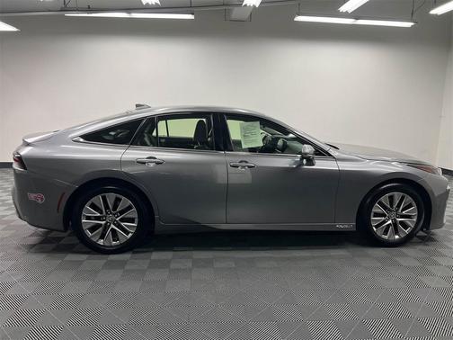 2022 Toyota Mirai Base