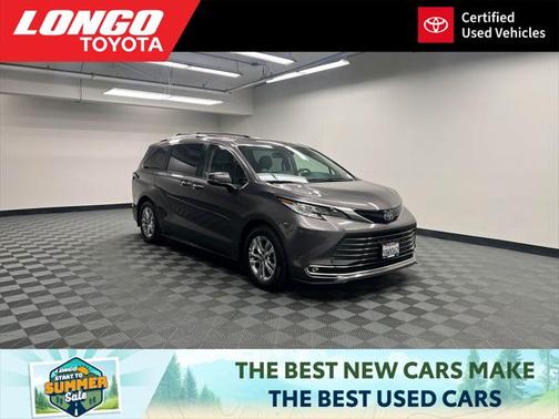 2022 Toyota Sienna Limited 7-Passenger