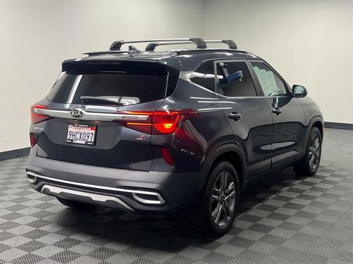 2021 Kia Seltos S