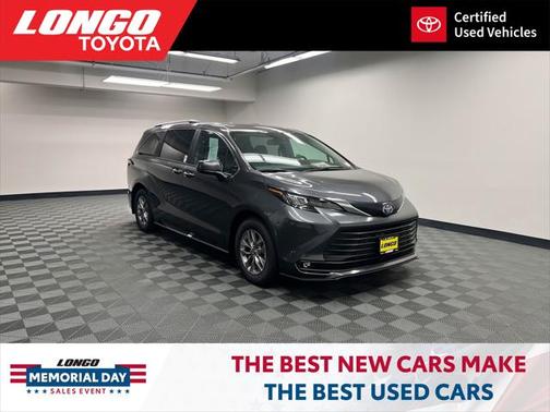2025 Toyota Sienna XLE 8 Passenger