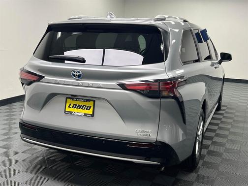 2024 Toyota Sienna Limited