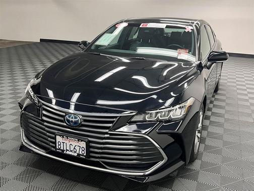 2020 Toyota Avalon Hybrid XLE Plus