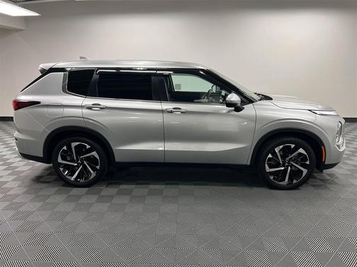 2023 Mitsubishi Outlander SE 2.5 2WD