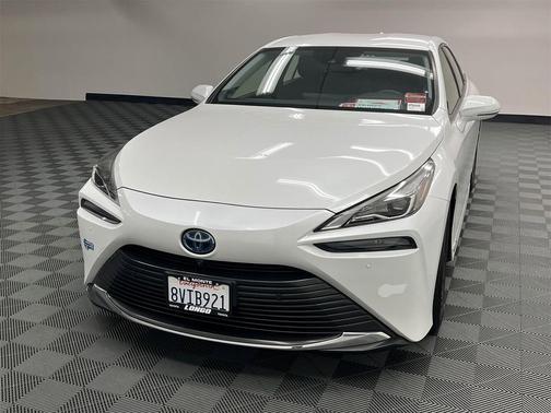 2021 Toyota Mirai Base