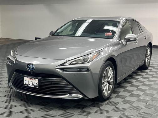 2021 Toyota Mirai Base