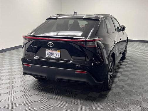 2024 Toyota bZ4X XLE