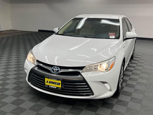 2017 Toyota Camry Hybrid XLE