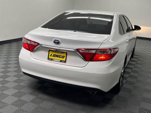 2017 Toyota Camry Hybrid XLE