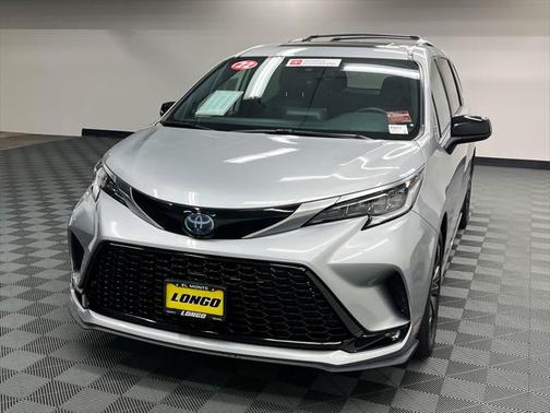 2022 Toyota Sienna XSE 7 Passenger