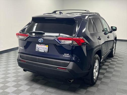 2021 Toyota RAV4 Hybrid XLE
