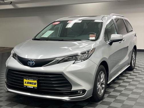 2025 Toyota Sienna XLE 7 Passenger