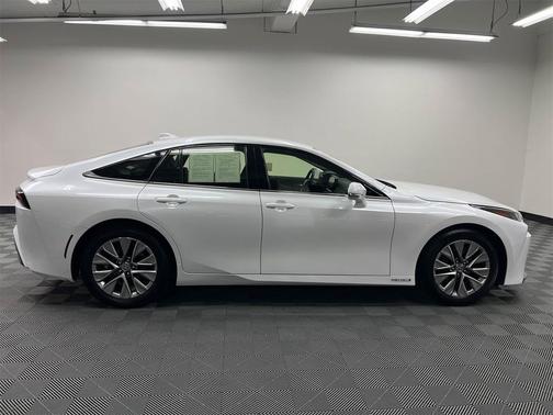 2022 Toyota Mirai Base